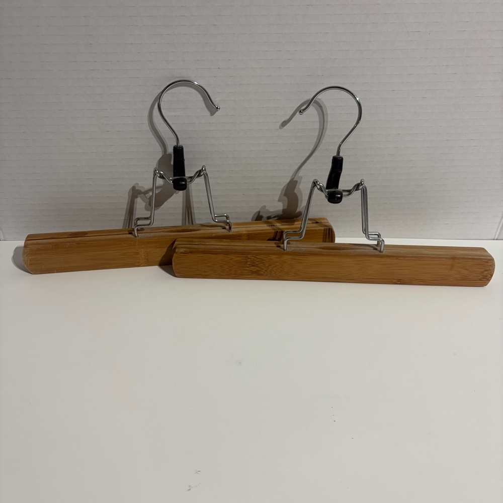 Lot 2 Wooden Clamp Hangers Hanger Pants Skirt Natural Wood Metal Hook